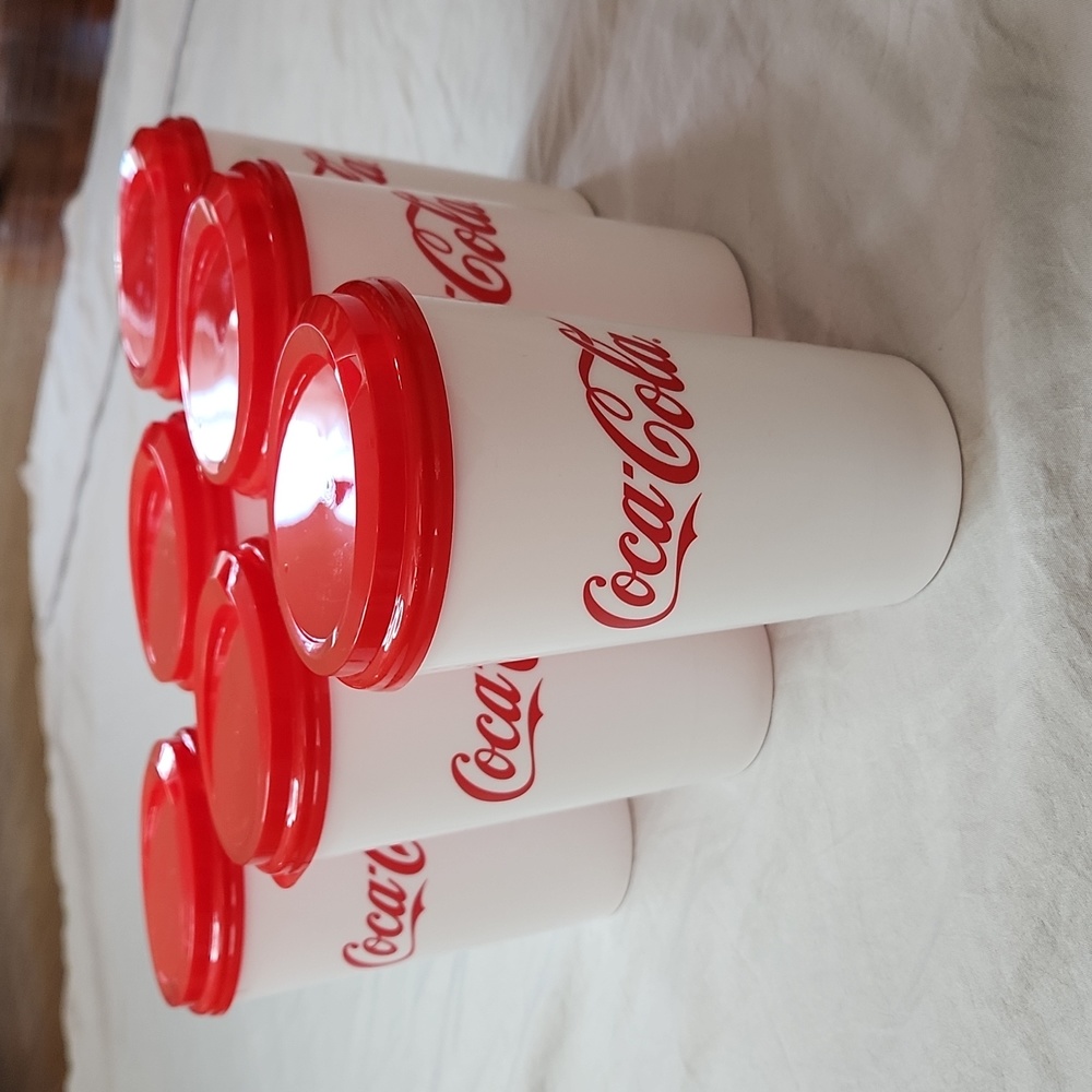 6 Plastic Cups with Lids with the Coca Cola logo